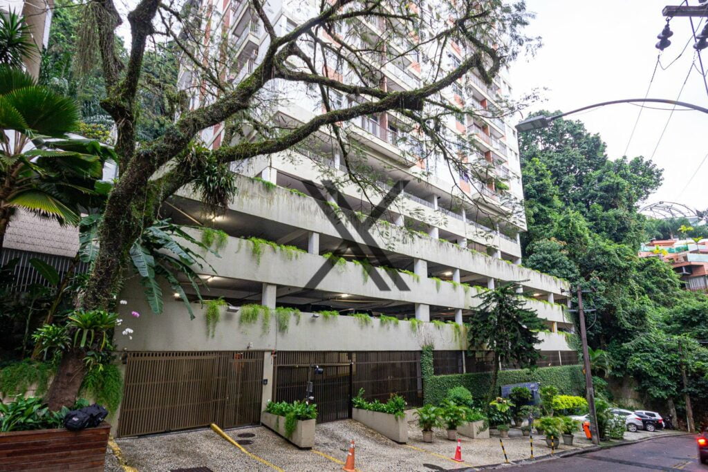 3 Bedrooms Natural Ventilation Apartment Leblon Rio de Janeiro Brazil 23