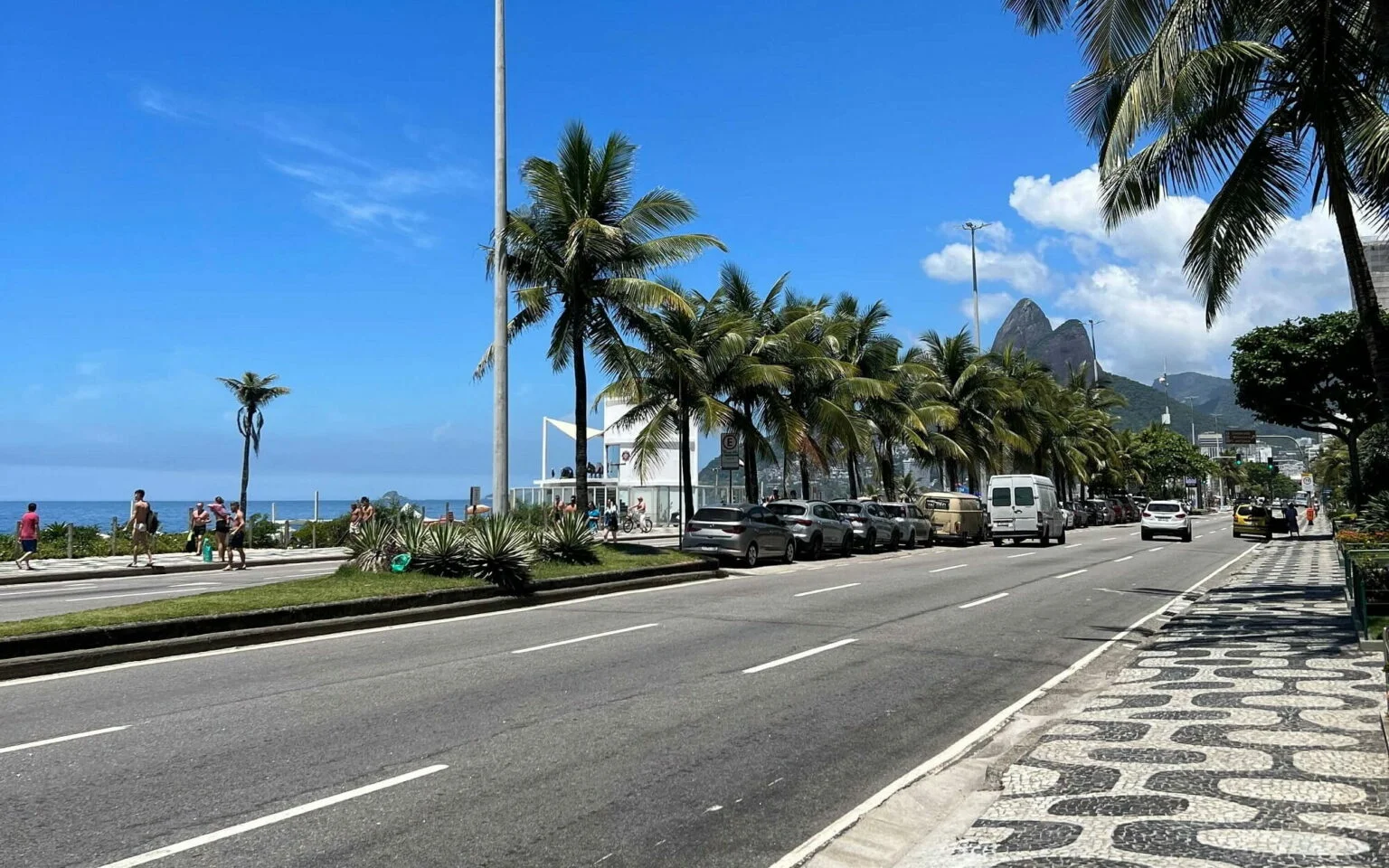 Ipanema beach Morro Dois Irmãos