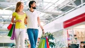 Discover the shopping malls in Copacabana