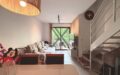 Renovated Linear Duplex in São Conrado with 2 En-Suites and Morning Sun