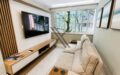Renovated Linear Residence in Leblon: 3 Bedrooms, 1 En-Suite, 1,098 Sq Ft